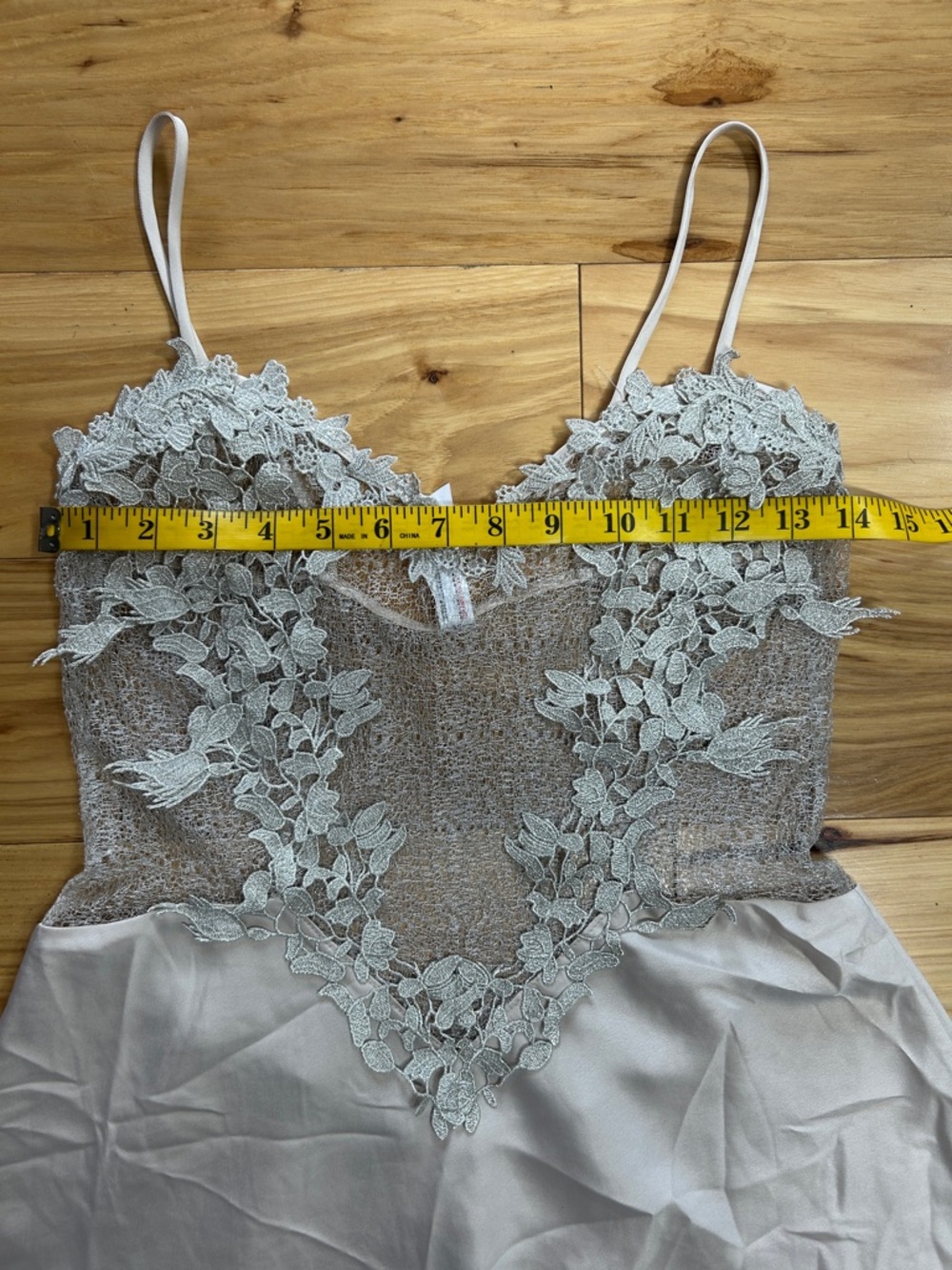 Flora Nikrooz Cream Champagne Lace-Front Slip | Size Small - Picture 3 of 7
